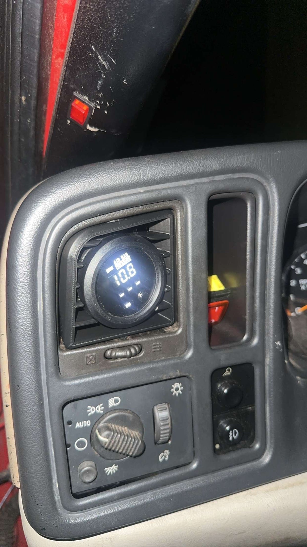 99-06 GM Gauge Air Vent